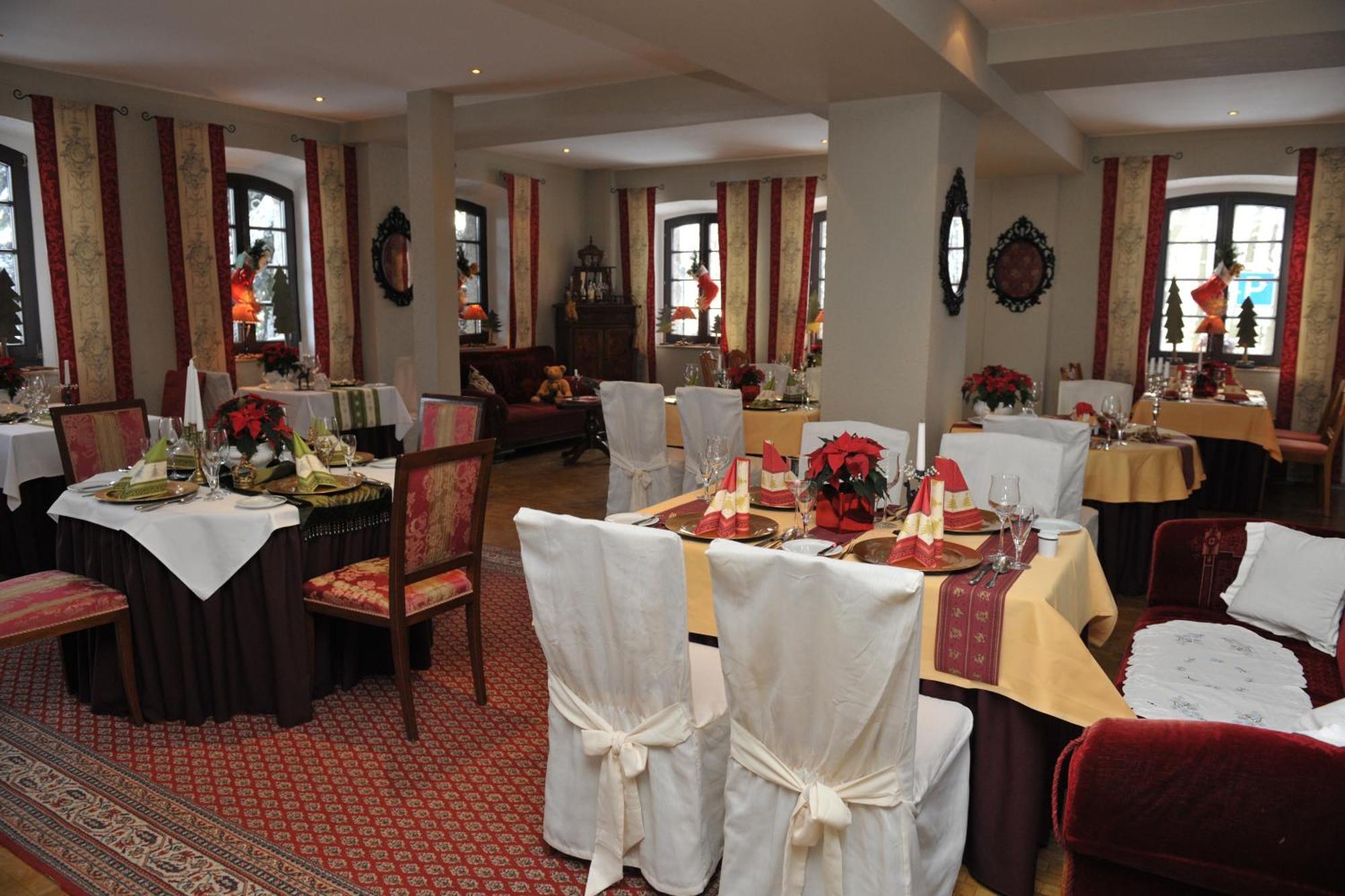 Hotel Landhaus Marienstein Bergen  Eksteriør billede