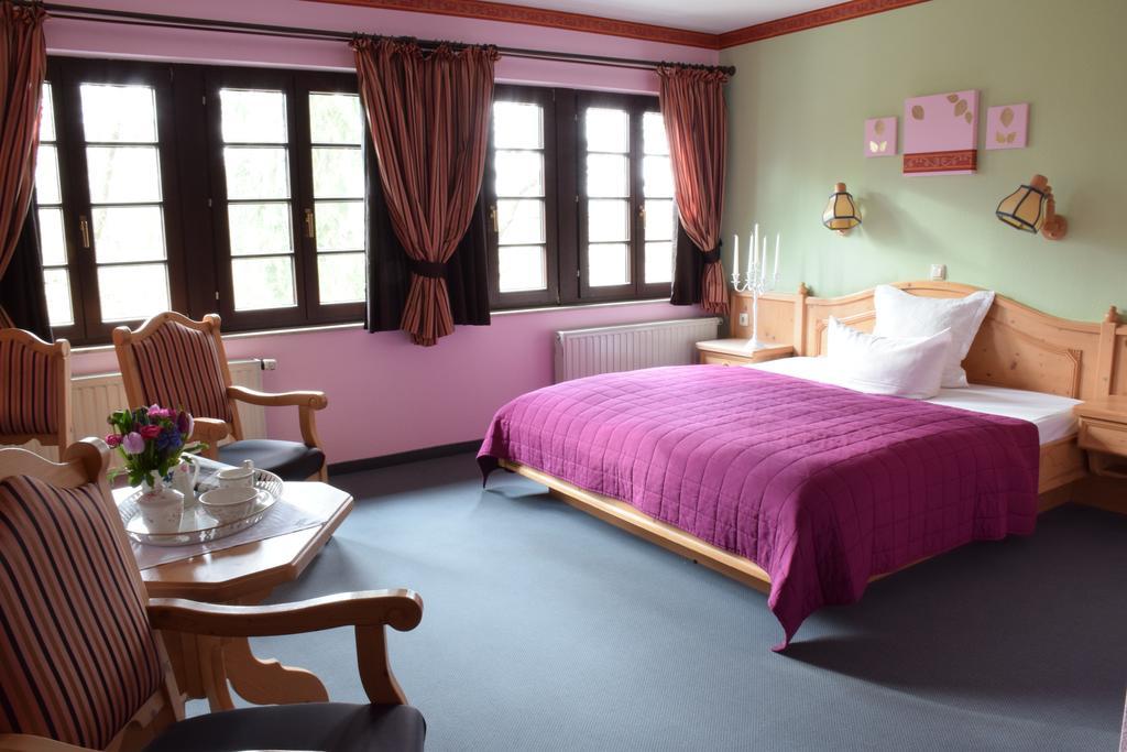Hotel Landhaus Marienstein Bergen  Værelse billede